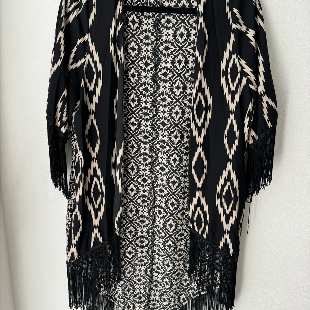 Black and White Patterned Women's Sweater